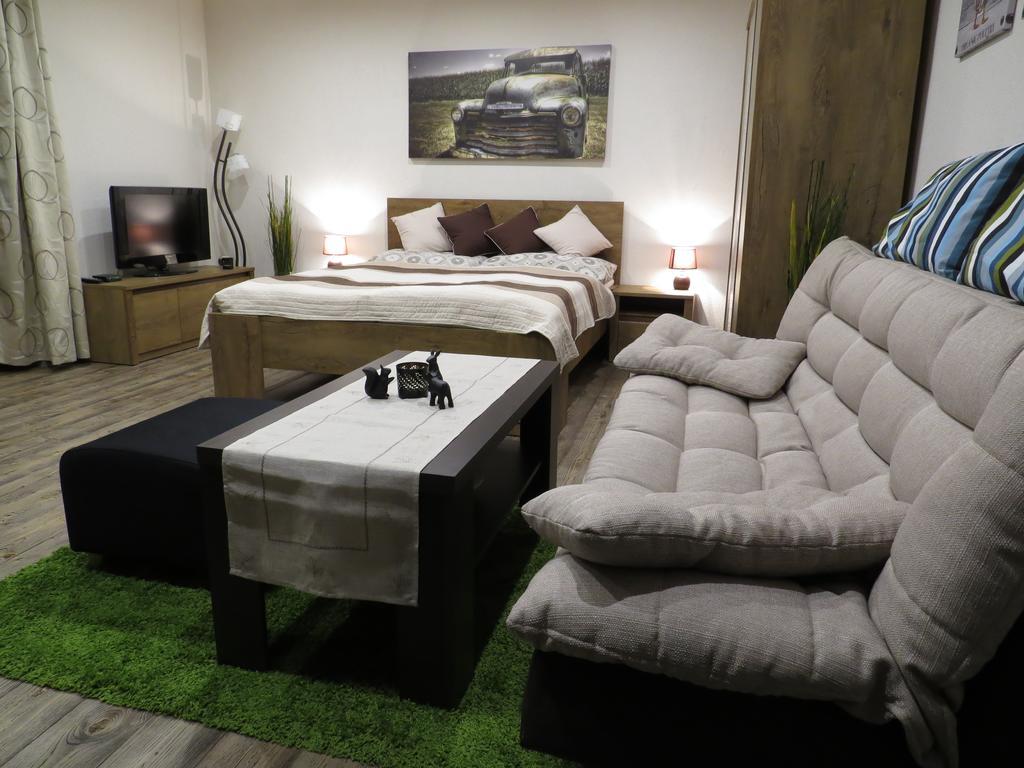 Apartman Route 18 Liptovský Mikuláš エクステリア 写真